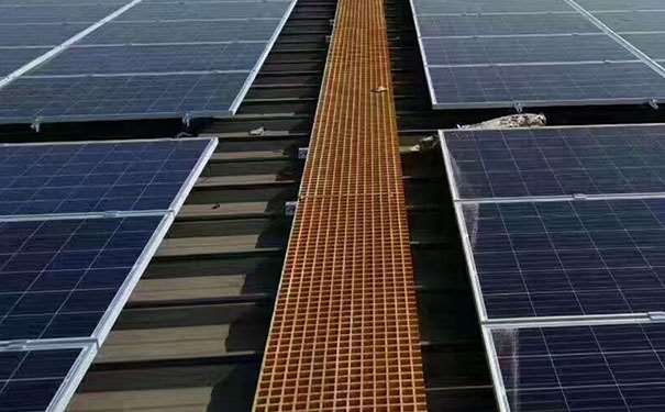 色彩鮮艷<a href=/geshan/44.html target=_blank class=infotextkey>玻璃鋼格柵板</a>耐用