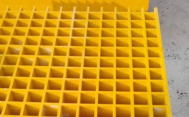 25厚<a href=/geshan/44.html target=_blank class=infotextkey>玻璃鋼格柵板</a>每平米多重