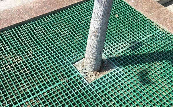 玻璃鋼格柵板的優(yōu)勢(shì)表現(xiàn)在哪里