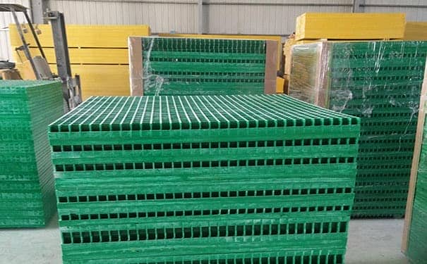 玻璃鋼格柵板的鋼架用什么材料