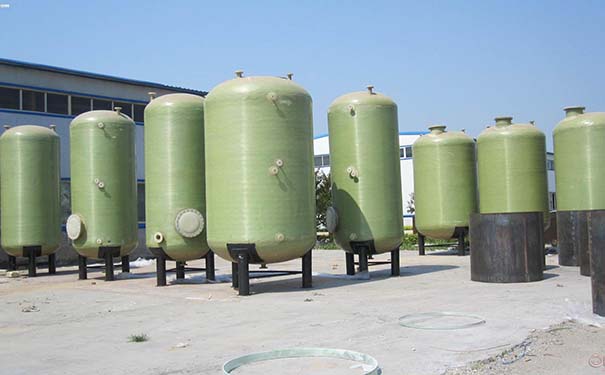 立式玻璃鋼儲罐玻璃鋼管道