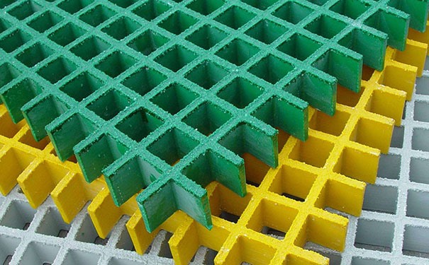 樹篦子玻璃鋼格柵的作用